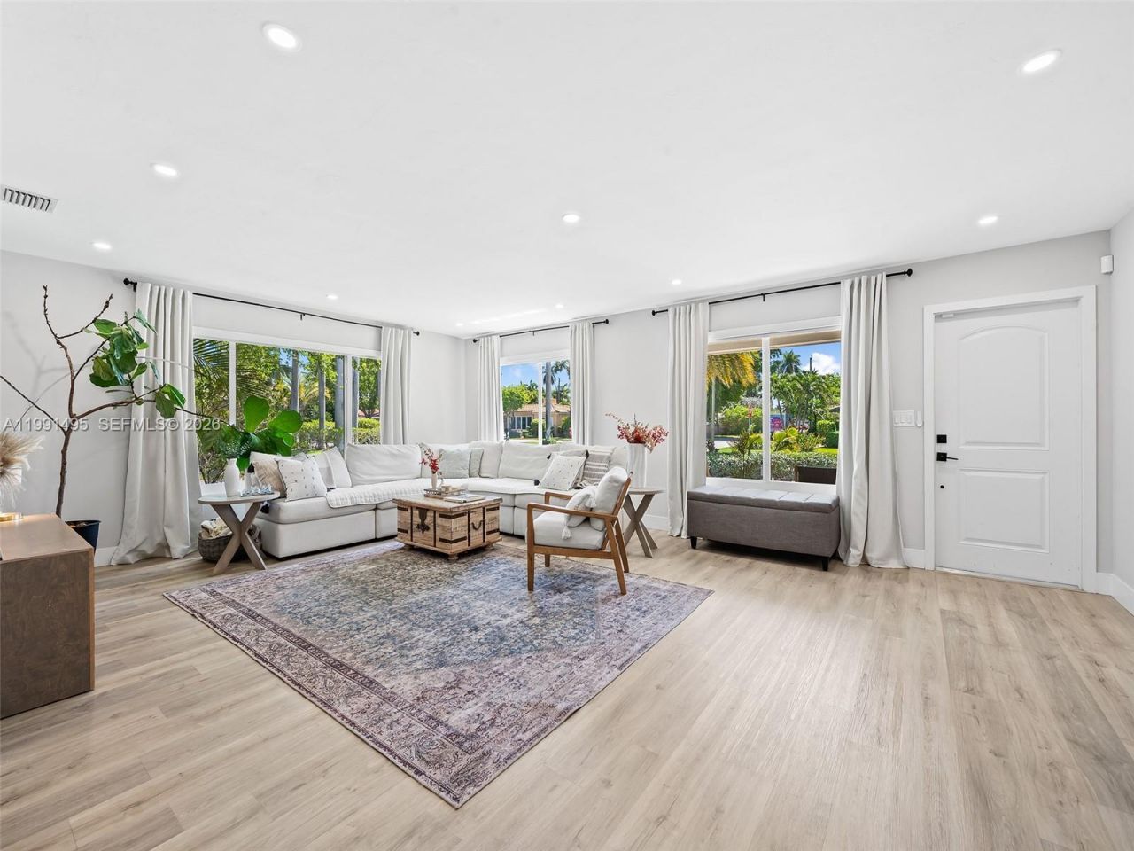 1203 Lincoln St , Hollywood, FL 33019 Photo