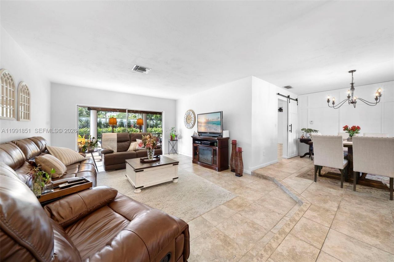 10364 SW 117th St, Miami, FL 33176 Photo