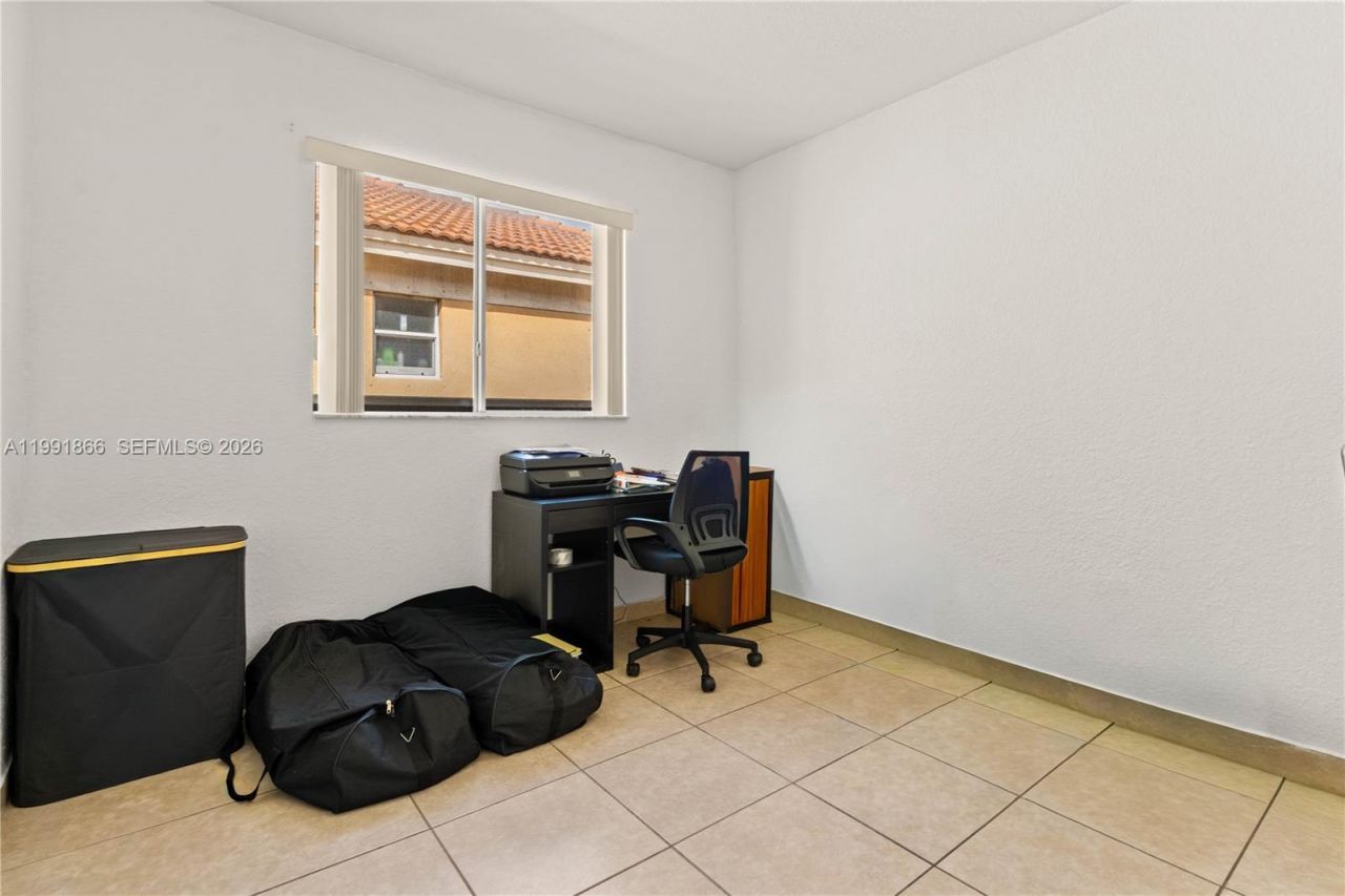 317 E 3rd St , Unit 201, Hialeah, FL 33010 Photo