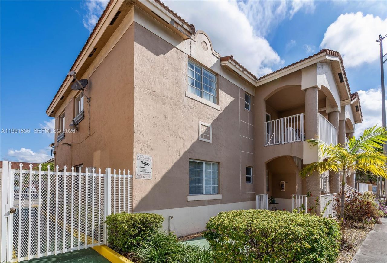 317 E 3rd St , Unit 201, Hialeah, FL 33010 Photo