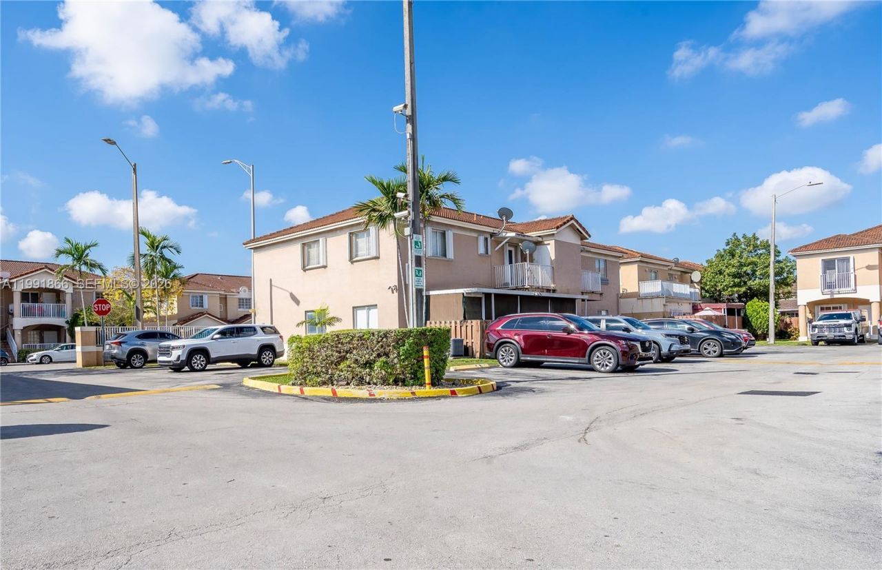 317 E 3rd St , Unit 201, Hialeah, FL 33010 Photo