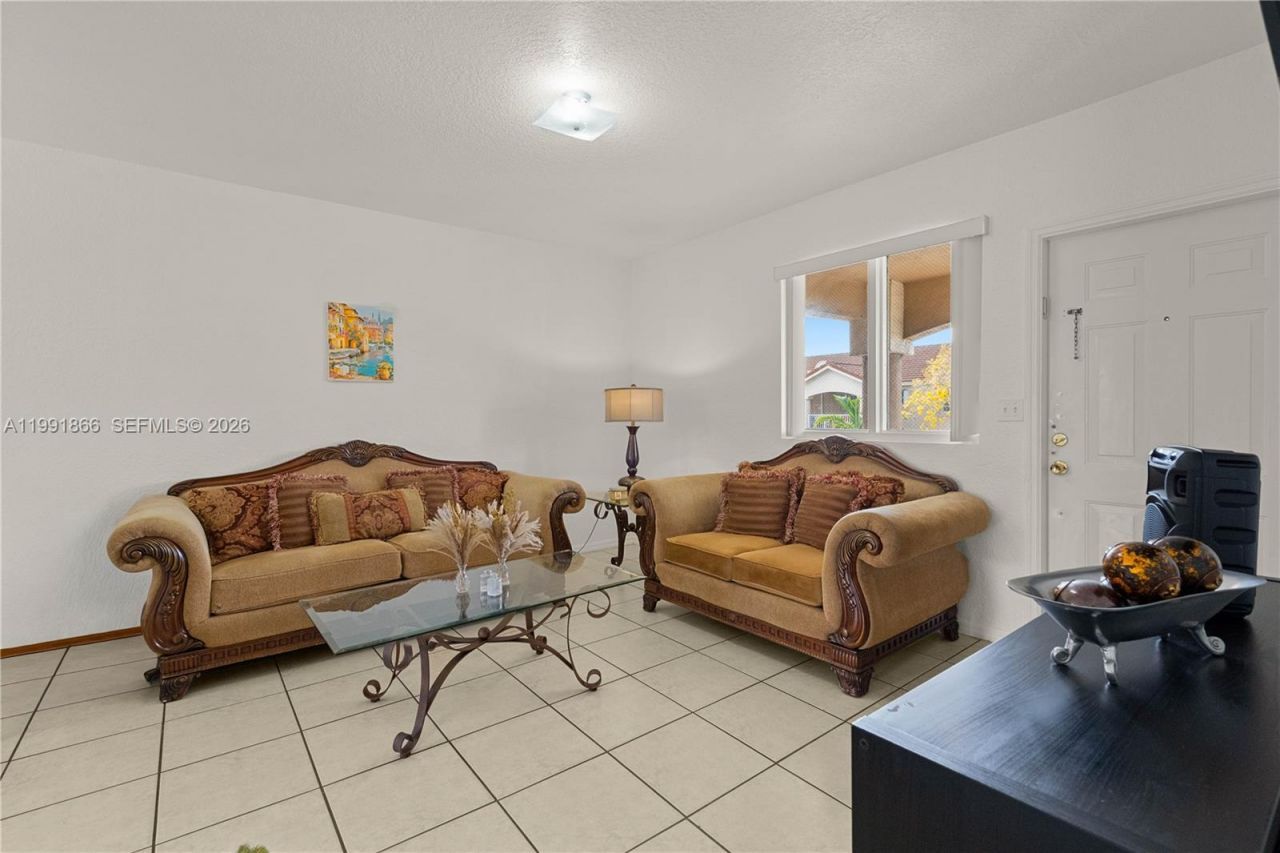 317 E 3rd St , Unit 201, Hialeah, FL 33010 Photo