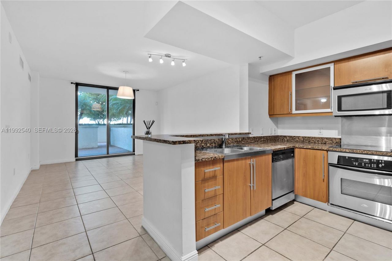 888 S Douglas Rd , Unit 807, Coral Gables, FL 33134 Photo