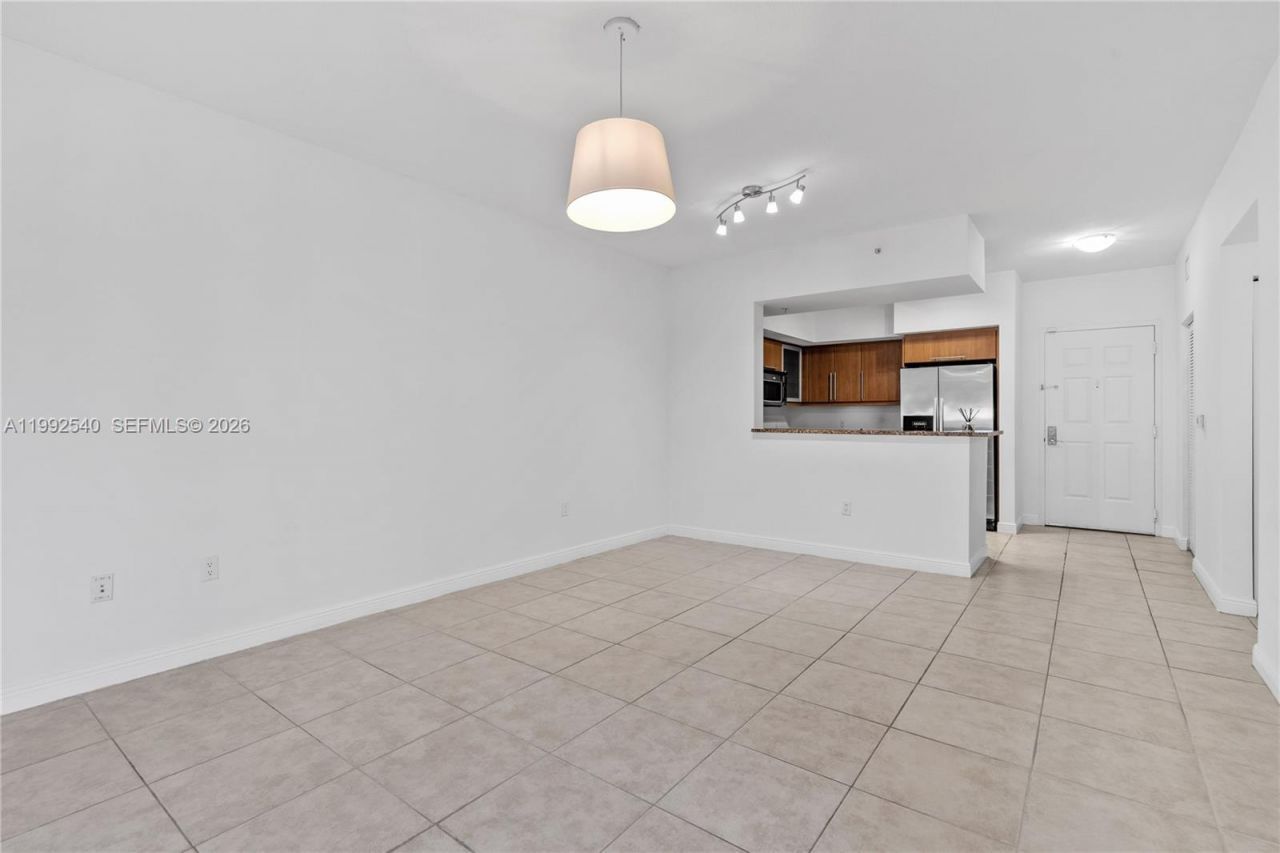 888 S Douglas Rd , Unit 807, Coral Gables, FL 33134 Photo