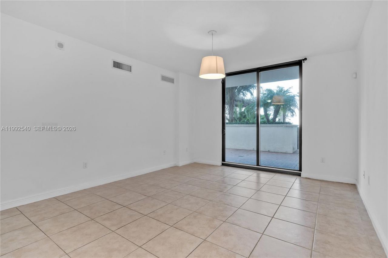 888 S Douglas Rd , Unit 807, Coral Gables, FL 33134 Photo