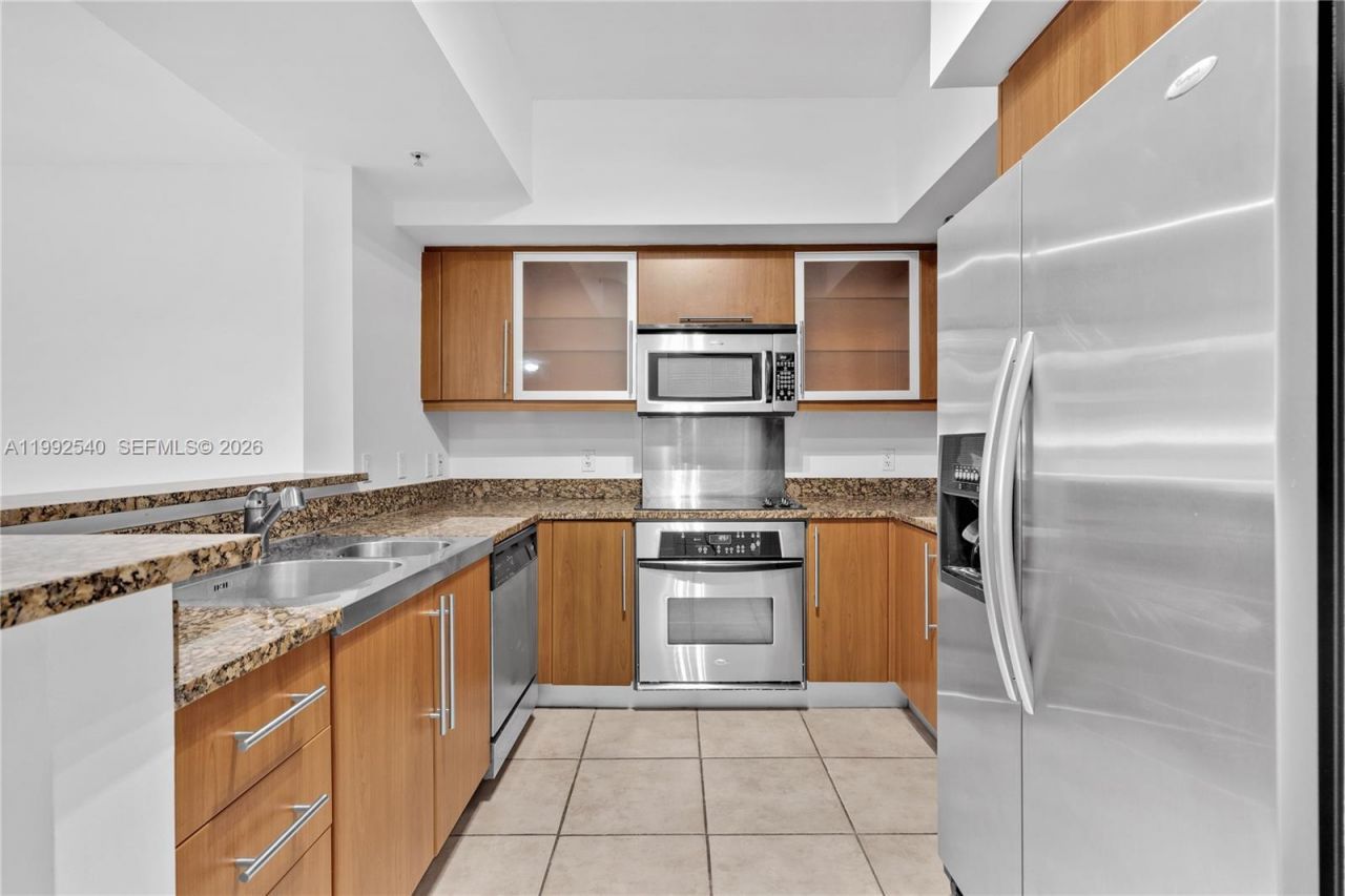 888 S Douglas Rd , Unit 807, Coral Gables, FL 33134 Photo