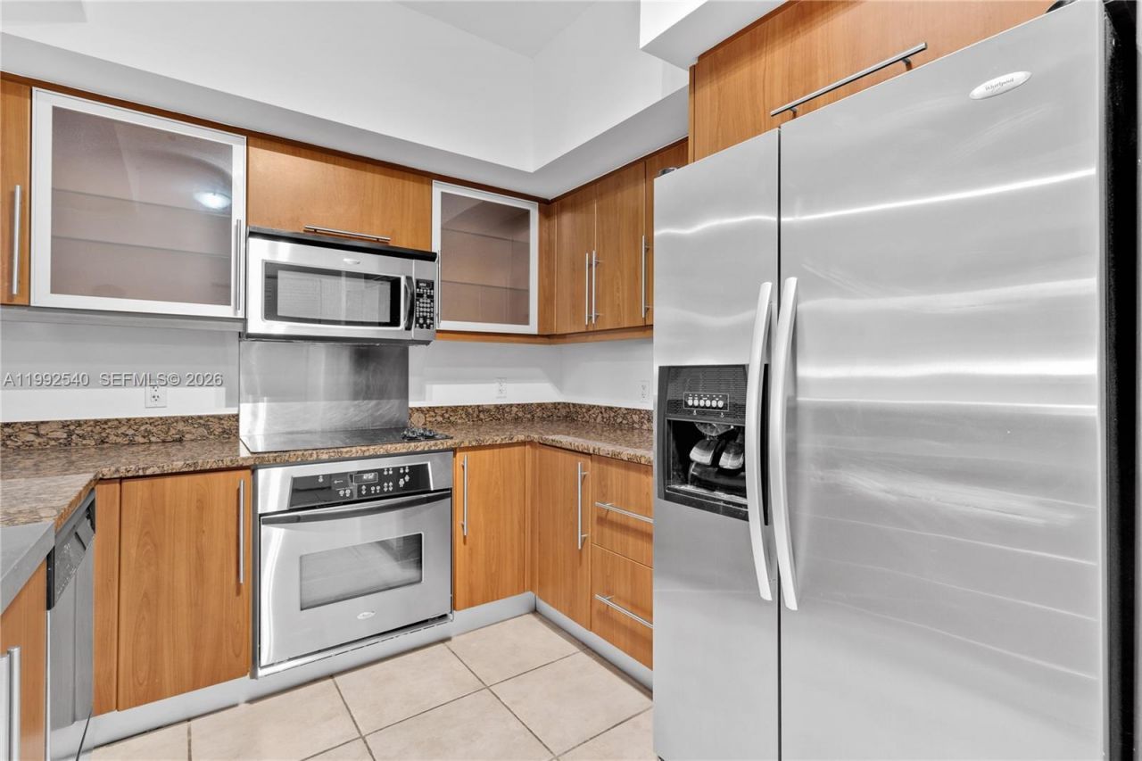 888 S Douglas Rd , Unit 807, Coral Gables, FL 33134 Photo