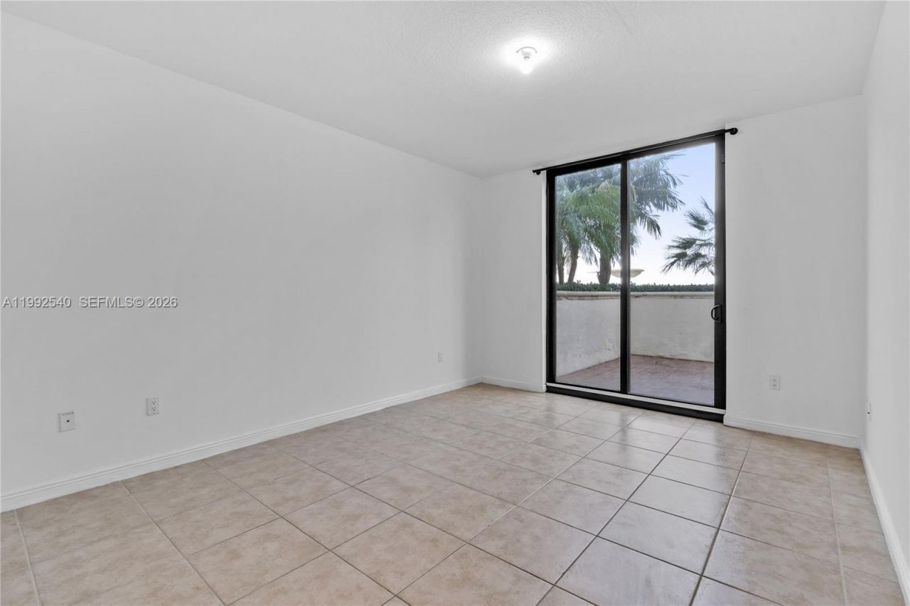 888 S Douglas Rd , Unit 807, Coral Gables, FL 33134 Photo