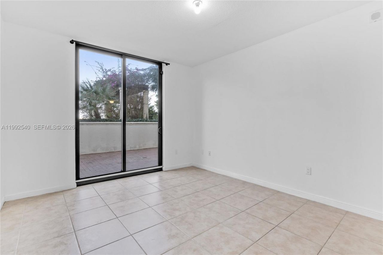 888 S Douglas Rd , Unit 807, Coral Gables, FL 33134 Photo
