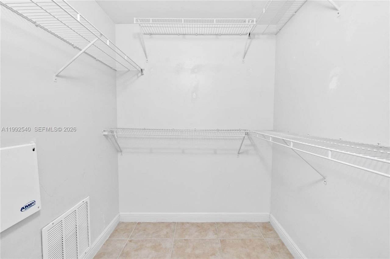 888 S Douglas Rd , Unit 807, Coral Gables, FL 33134 Photo