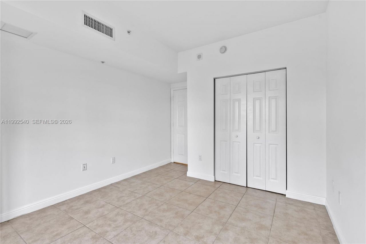 888 S Douglas Rd , Unit 807, Coral Gables, FL 33134 Photo