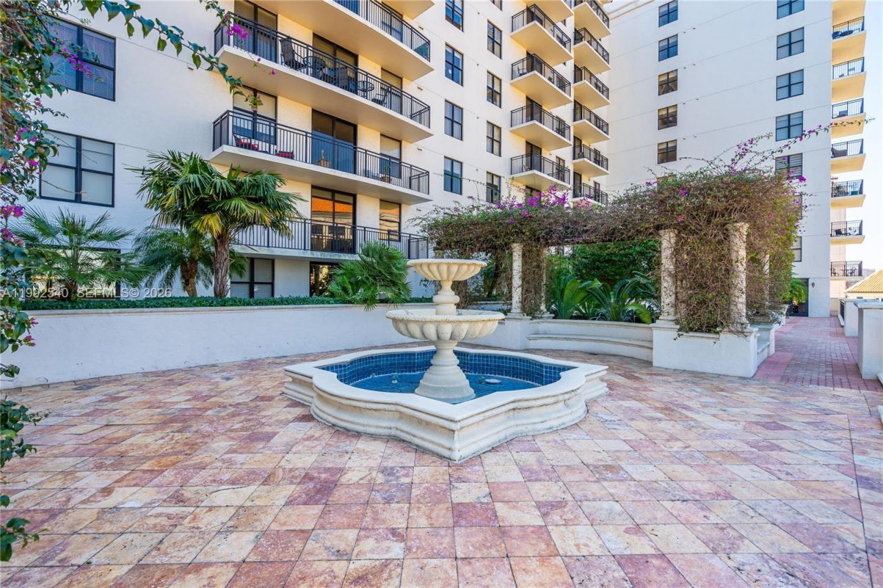 888 S Douglas Rd , Unit 807, Coral Gables, FL 33134 Photo