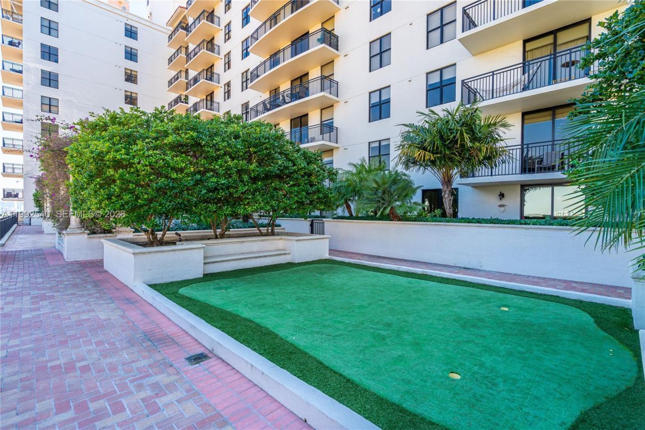 888 S Douglas Rd , Unit 807, Coral Gables, FL 33134 Photo