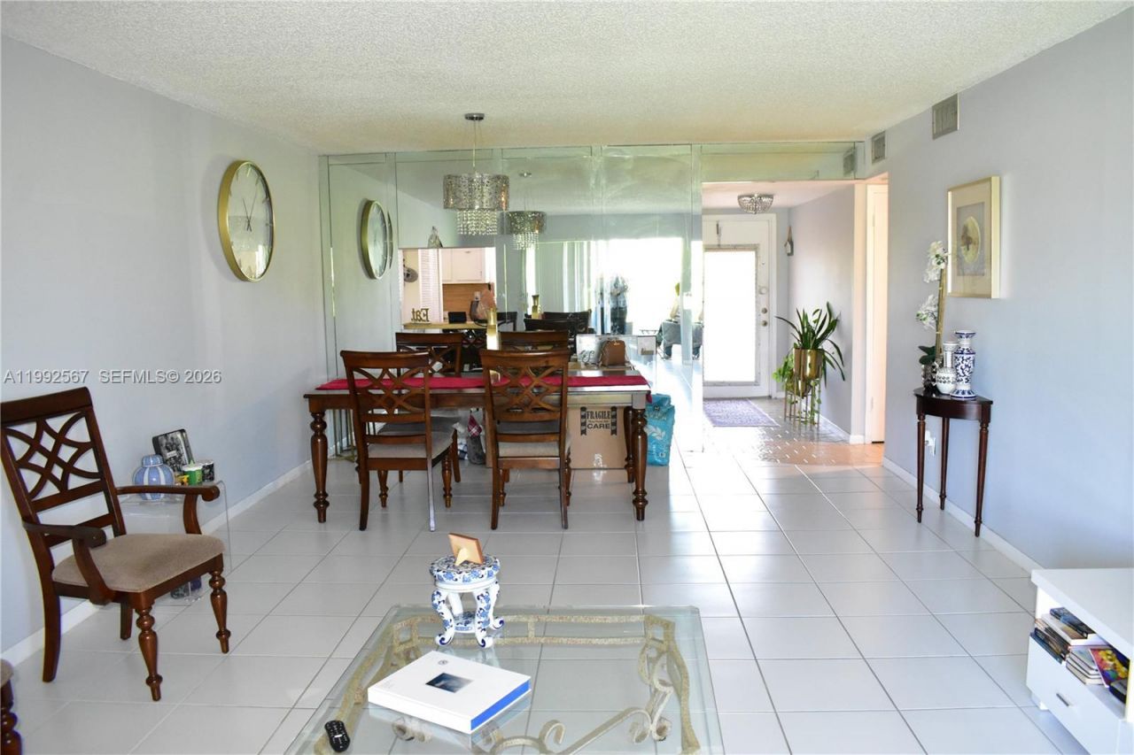 9020 Sunrise Lakes Blvd , Unit 304, Sunrise, FL 33322 Photo