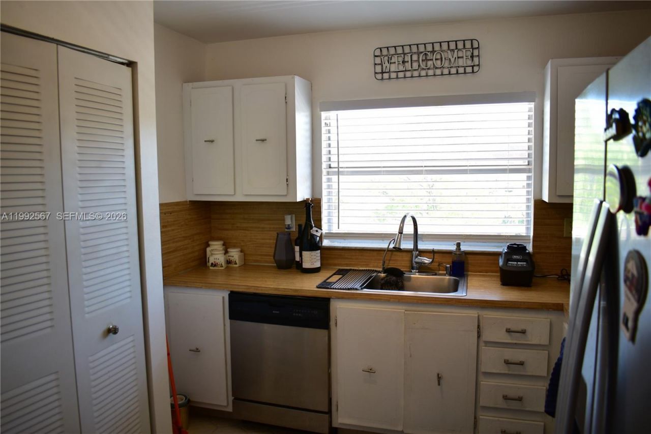 9020 Sunrise Lakes Blvd , Unit 304, Sunrise, FL 33322 Photo
