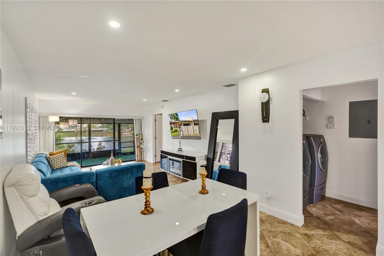 707 Banks Rd , Margate, FL 33063 Photo