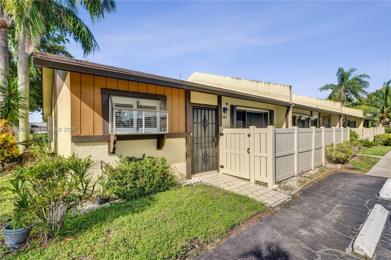 707 Banks Rd , Margate, FL 33063 Photo