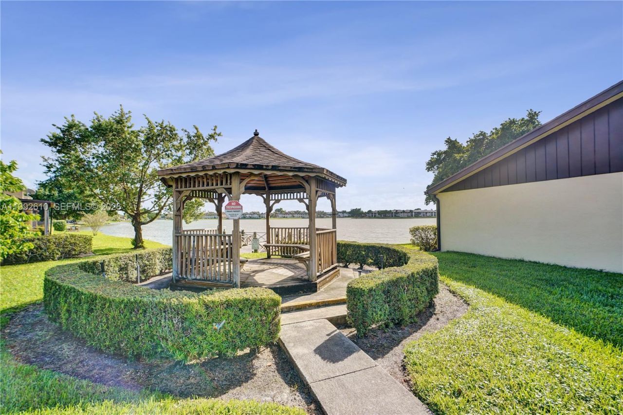 707 Banks Rd, Margate, FL 33063 Photo