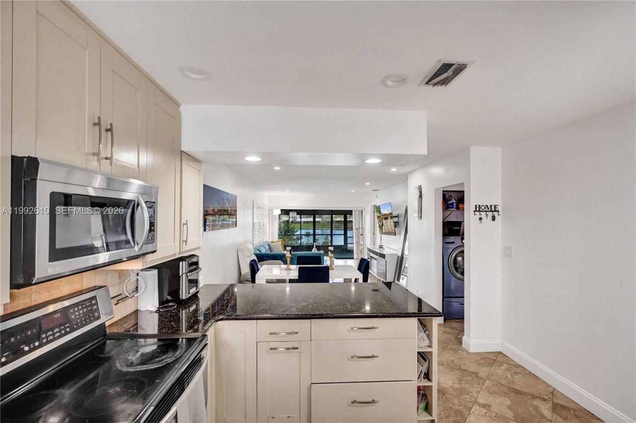 707 Banks Rd , Margate, FL 33063 Photo