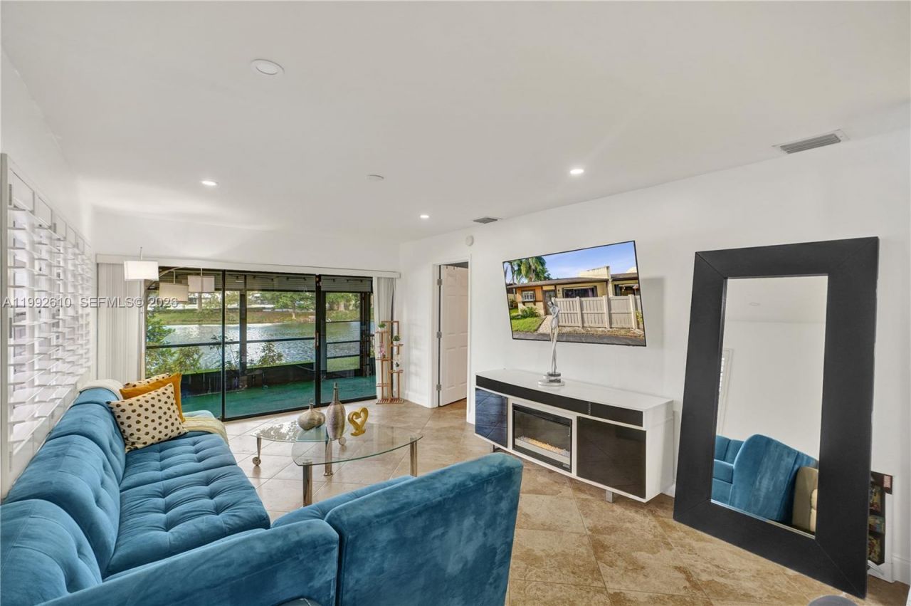 707 Banks Rd , Margate, FL 33063 Photo