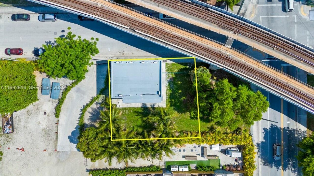 216 NW 11th St, Miami, FL 33136 Photo