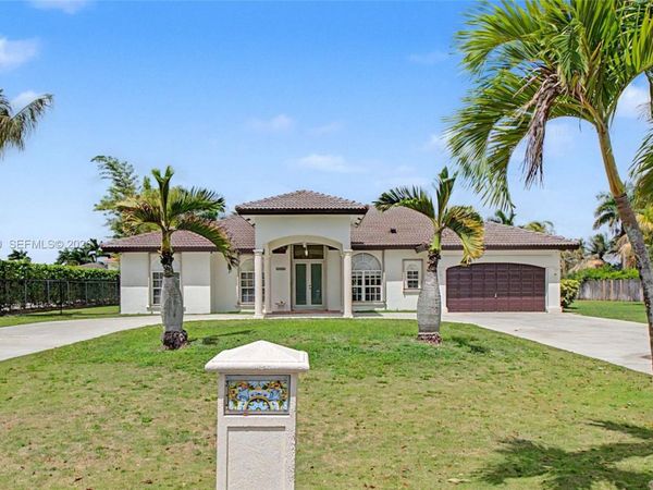 17113 SW 215th Ter, Miami, FL 33187