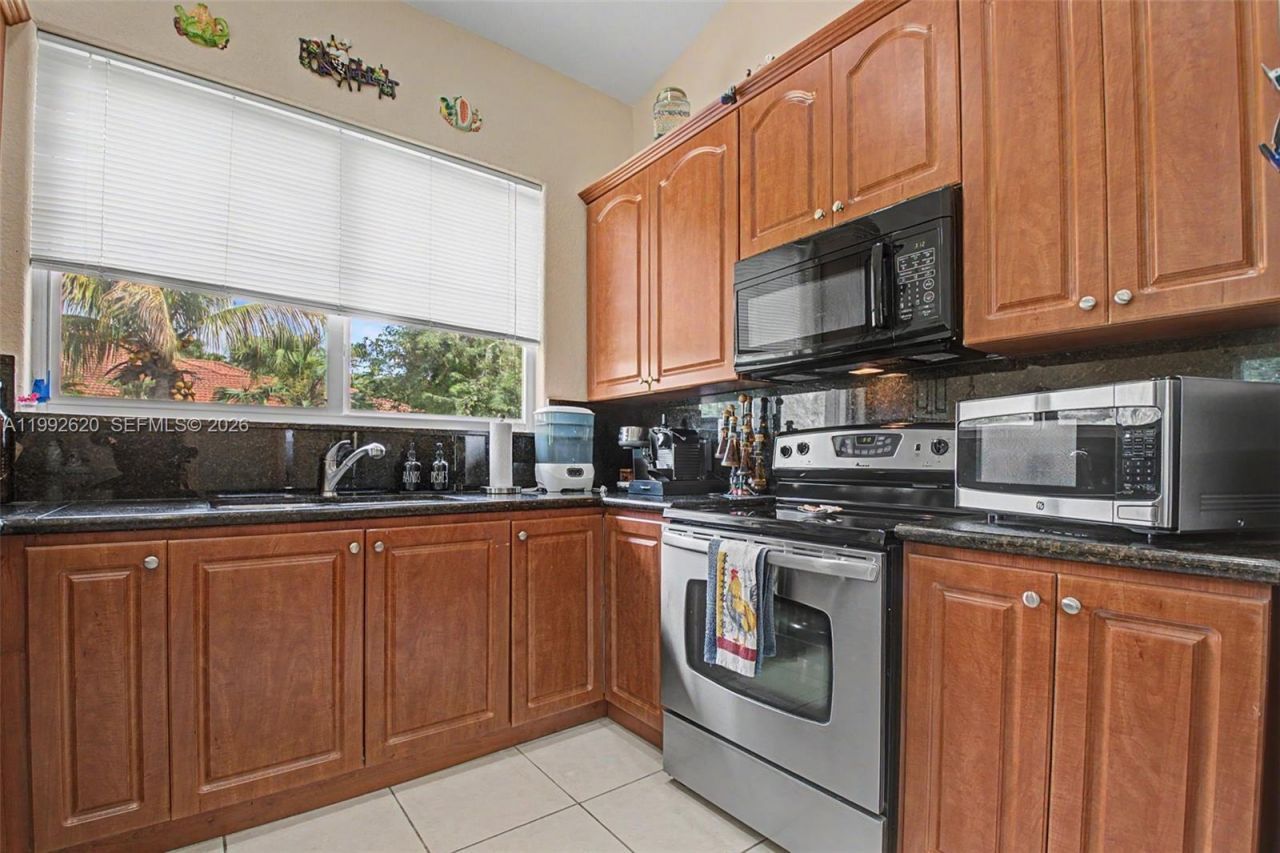 17113 SW 215th Ter, Miami, FL 33187 Photo