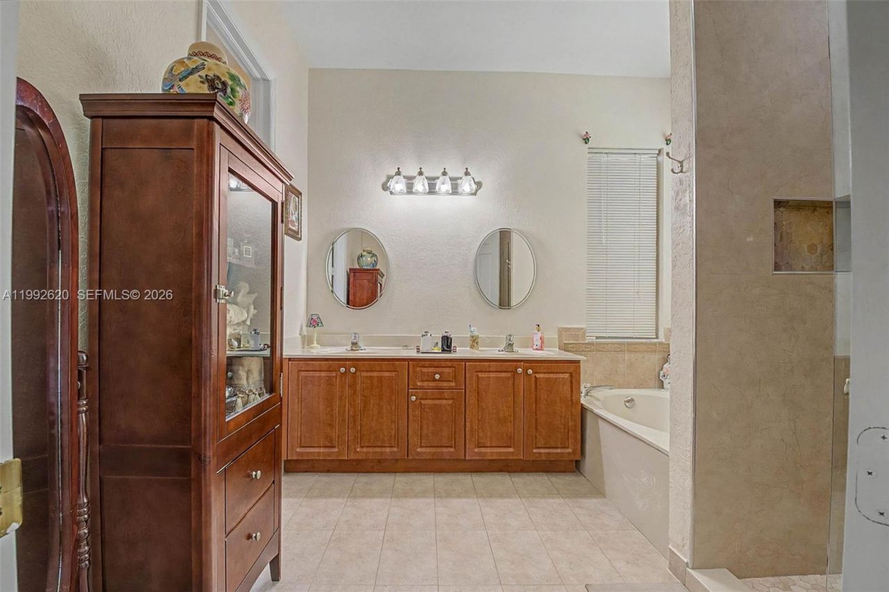 17113 SW 215th Ter, Miami, FL 33187 Photo