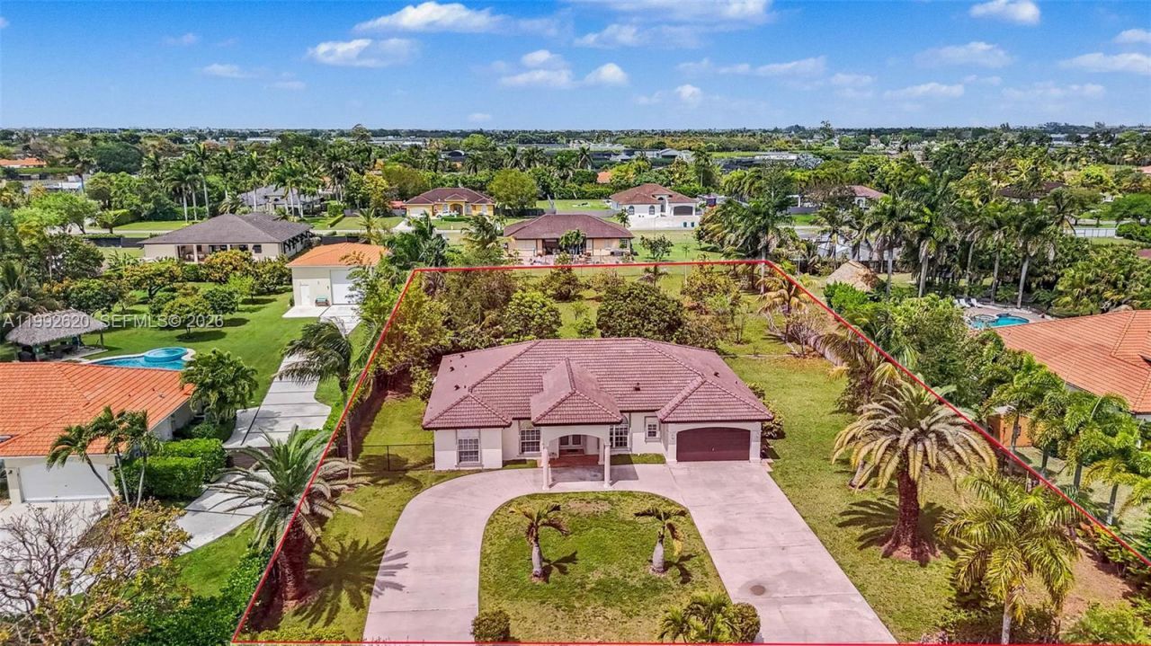 17113 SW 215th Ter, Miami, FL 33187 Photo