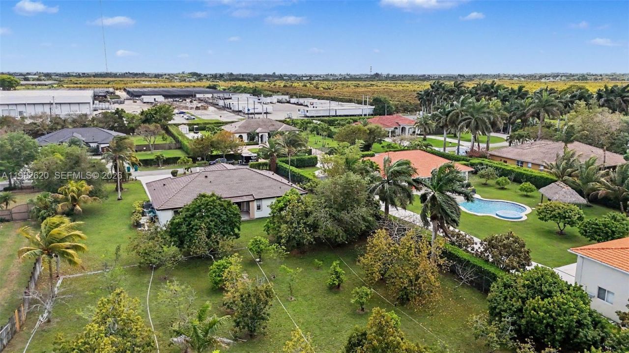 17113 SW 215th Ter, Miami, FL 33187 Photo