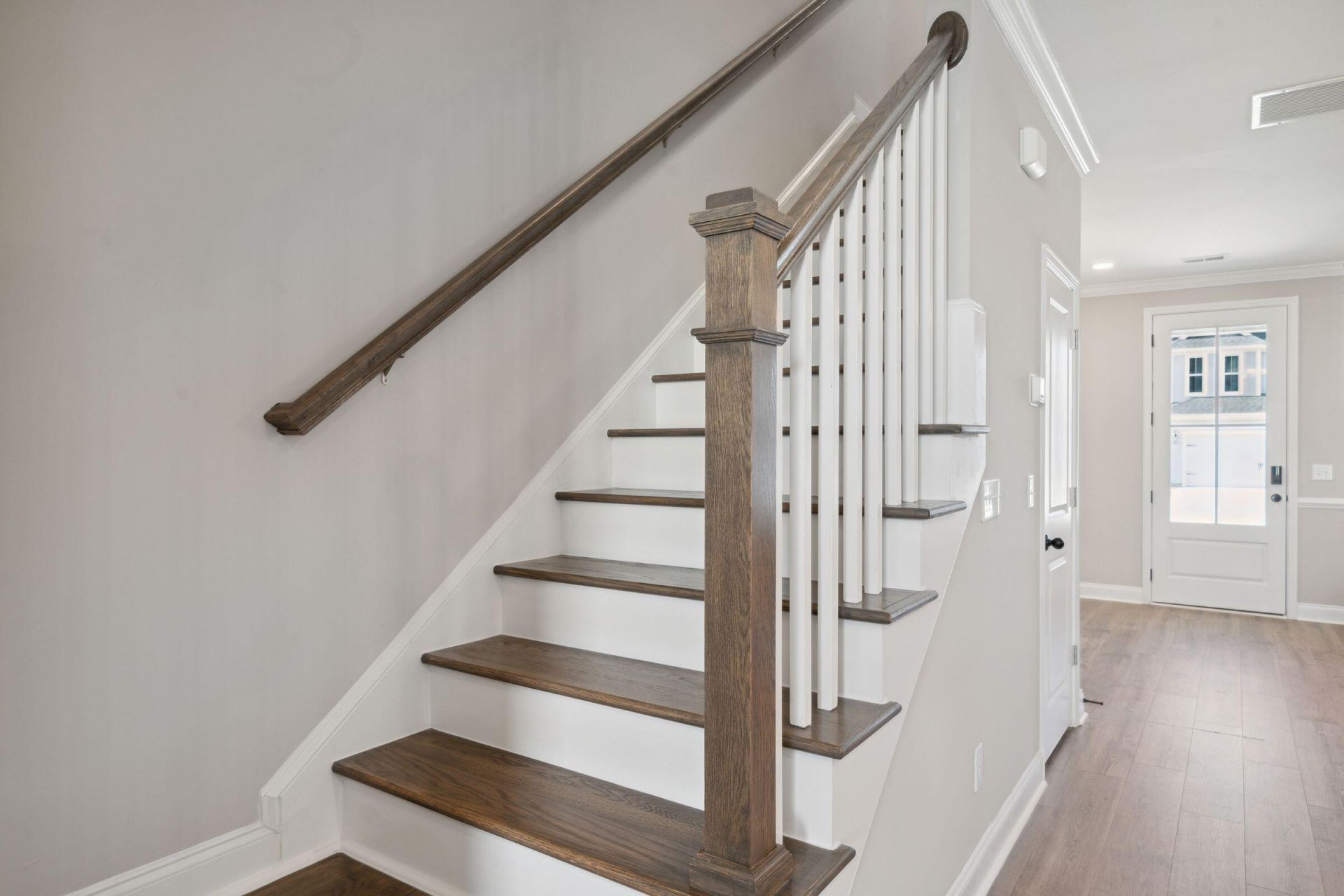 239 Harding Lane Photo 16