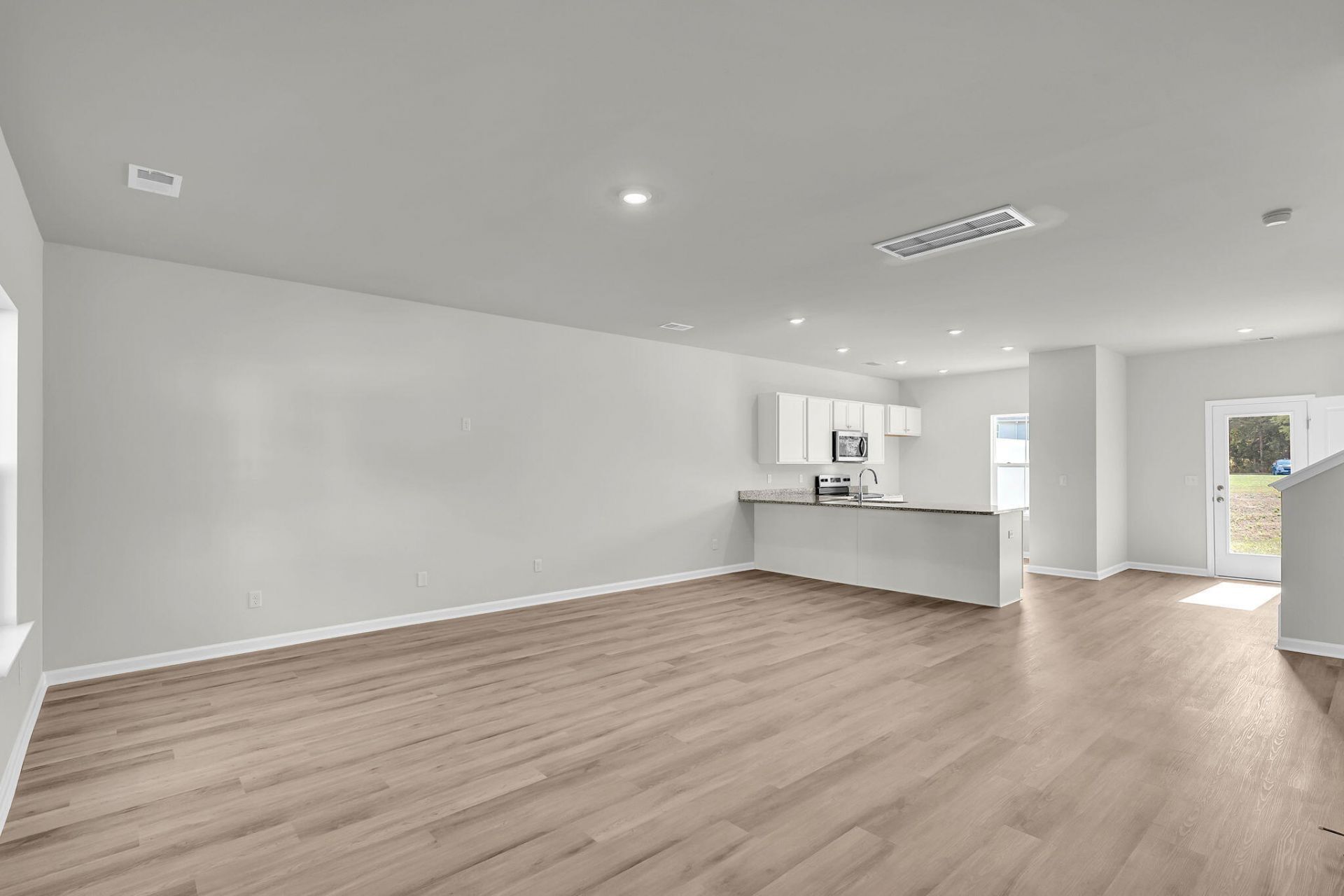239 Harding Lane Photo 8