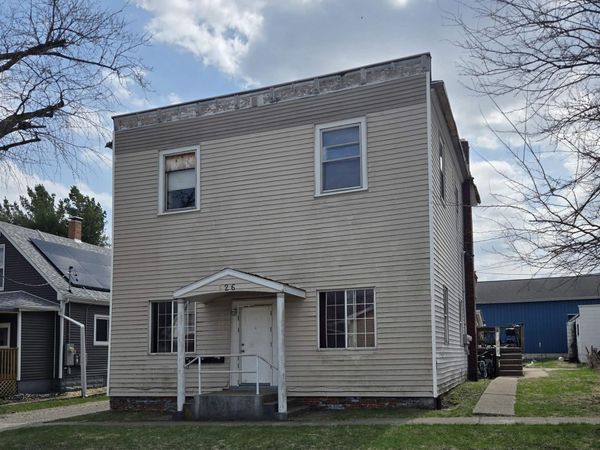 526 E WALNUT Street, Canton, IL 61520