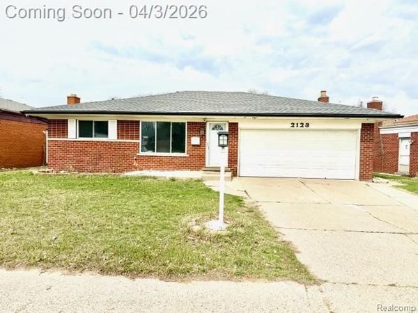 2123 Common Road, Warren, MI 48092