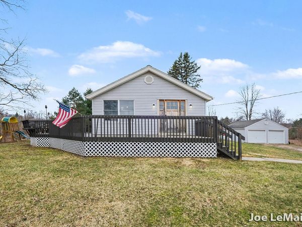 6251 Ashley Avenue NE, Belding, MI 48809