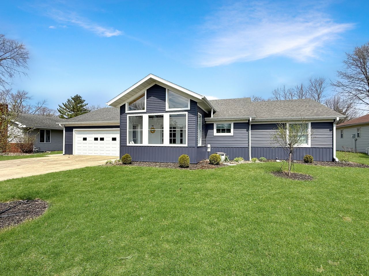 203 E Church Street, Gifford, IL 61847 Main Photo