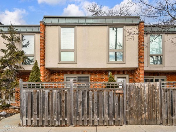 604 W Armitage Avenue , Chicago, IL 60614