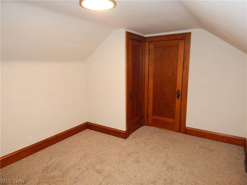 1718 Cook Avenue , Cleveland, OH 44109 Photo 18