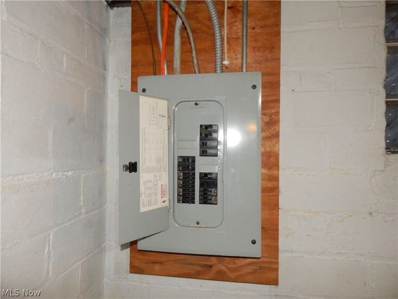 1718 Cook Avenue , Cleveland, OH 44109 Photo 24