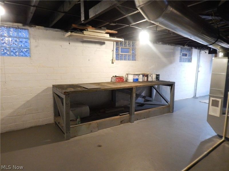 1718 Cook Avenue , Cleveland, OH 44109 Photo 25