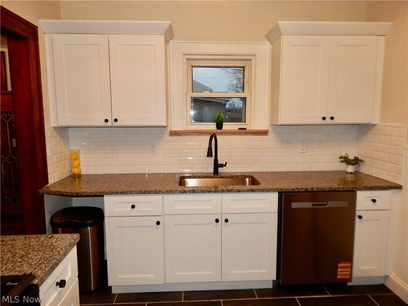 1718 Cook Avenue , Cleveland, OH 44109 Photo 8