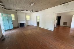 269 S Maple Avenue photo 4