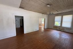 269 S Maple Avenue photo 4