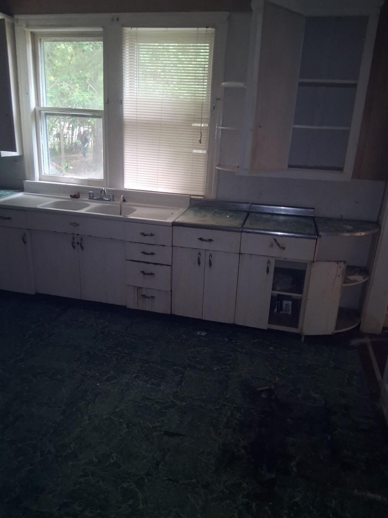 269 S Maple Avenue Photo 4