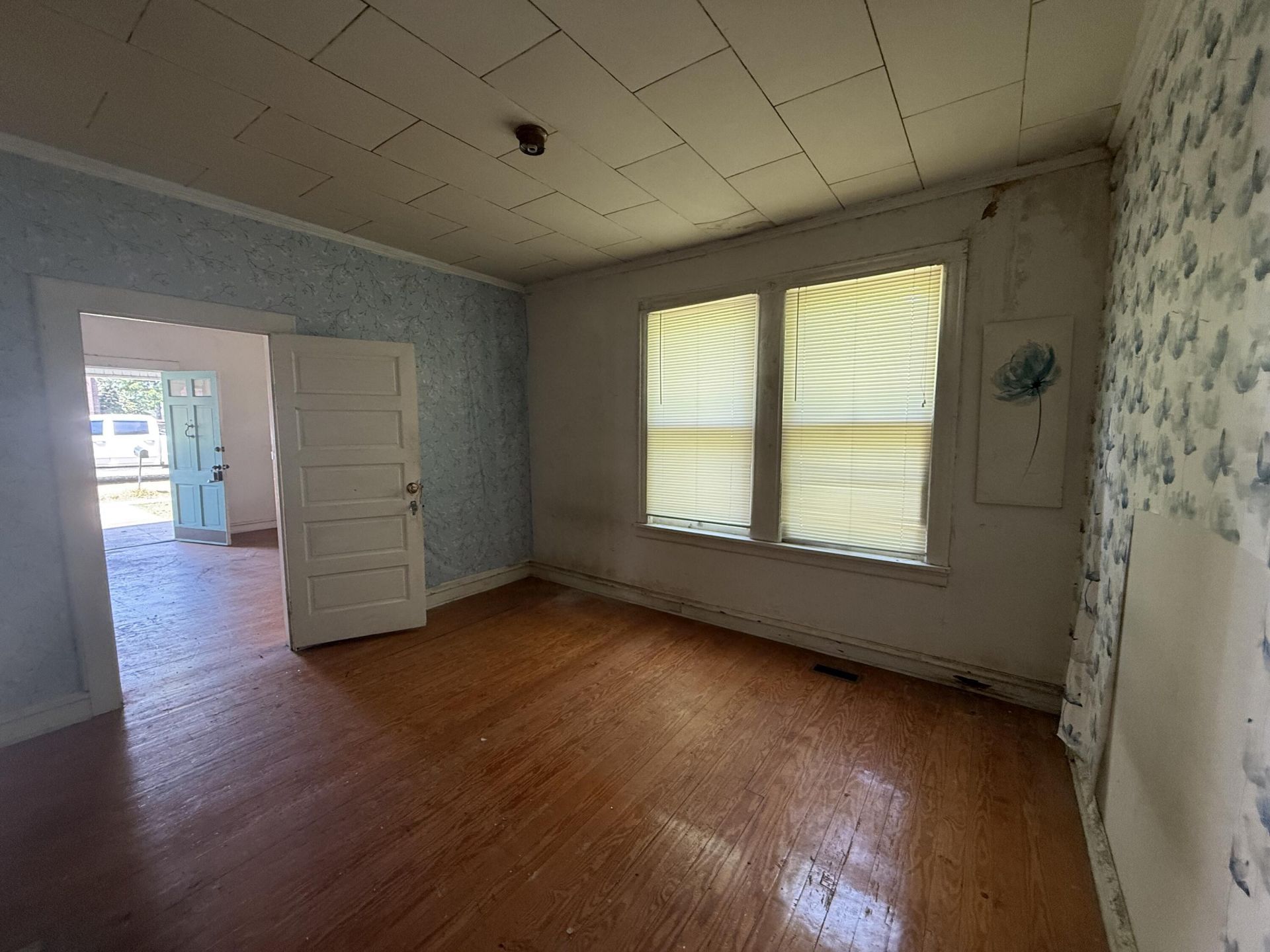 269 S Maple Avenue Photo 6