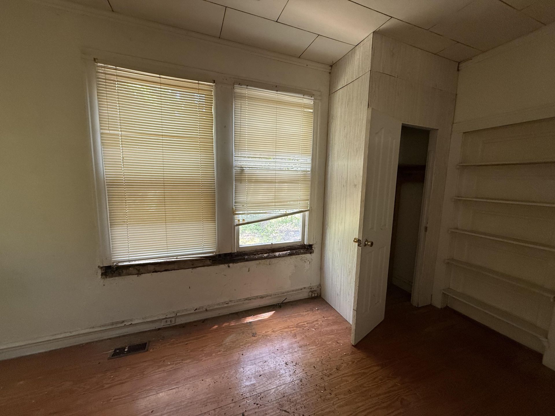 269 S Maple Avenue Photo 9