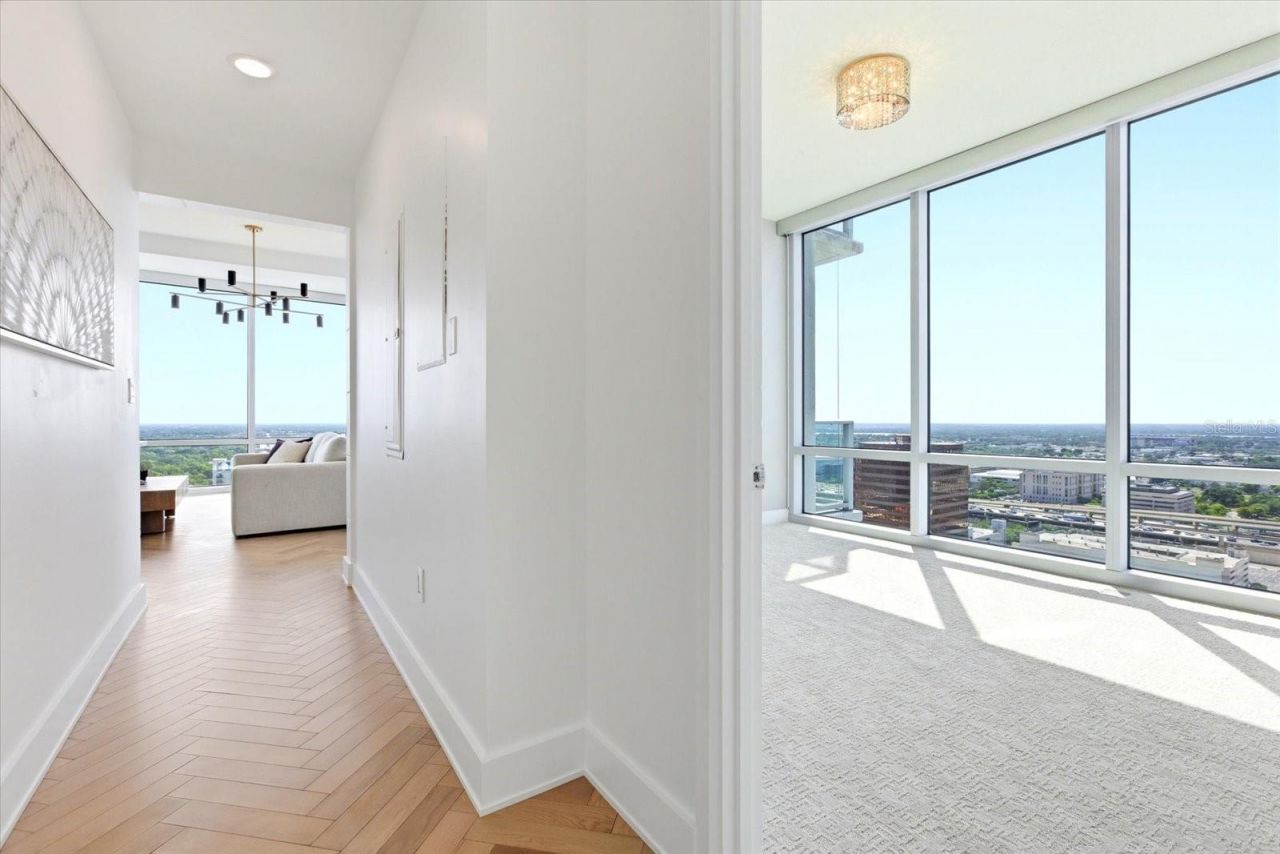 150 E Robinson Street, Unit 30C-2, Orlando, FL 32801 Photo