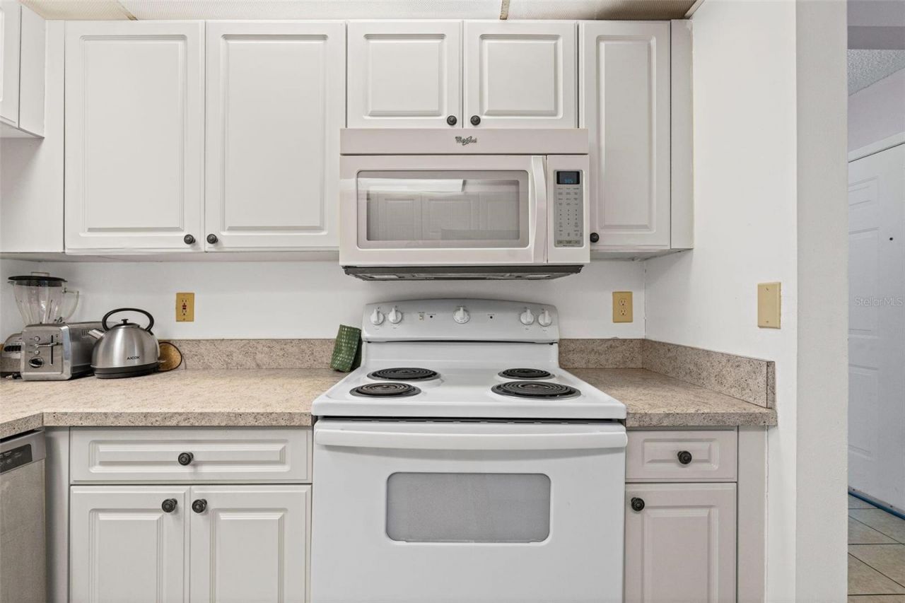 4401 46th Avenue W, Unit 102, Bradenton, FL 34210 Photo