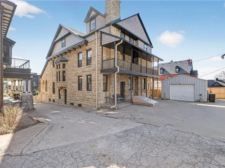 Property Image 5