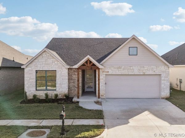 9722 E 132nd Street , Bixby, OK 74008